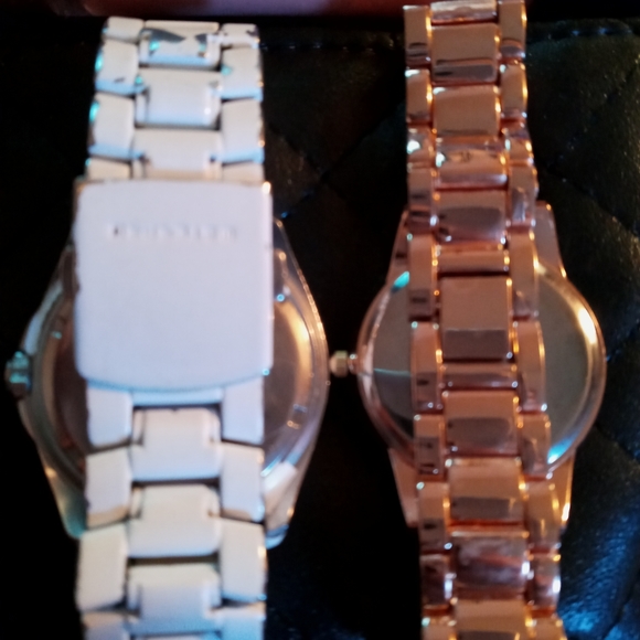 Guess mother-of-pearl watch & movement Singapore - Picture 2 of 3
